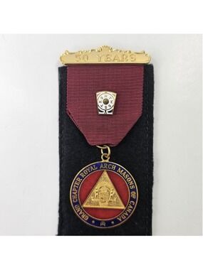 Masonic Royal Arch Masons of Canada 50 Year Medal Jewel J.E. Bradley 1928